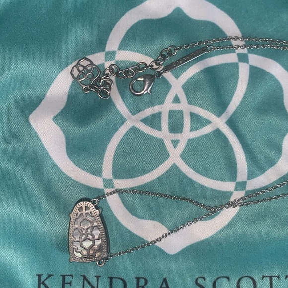 Kendra Scott Smokey Pearl Necklace and adjustable Ring - Picture 4 of 8